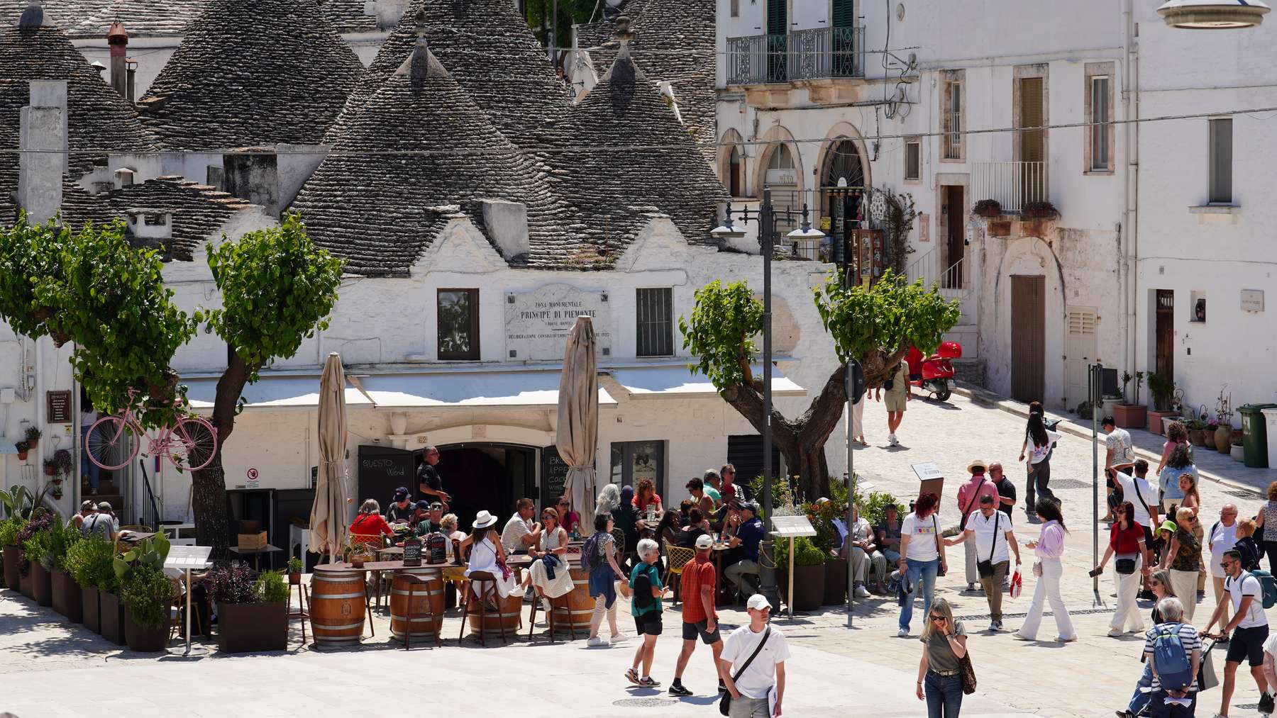 Busy square among the trulli
