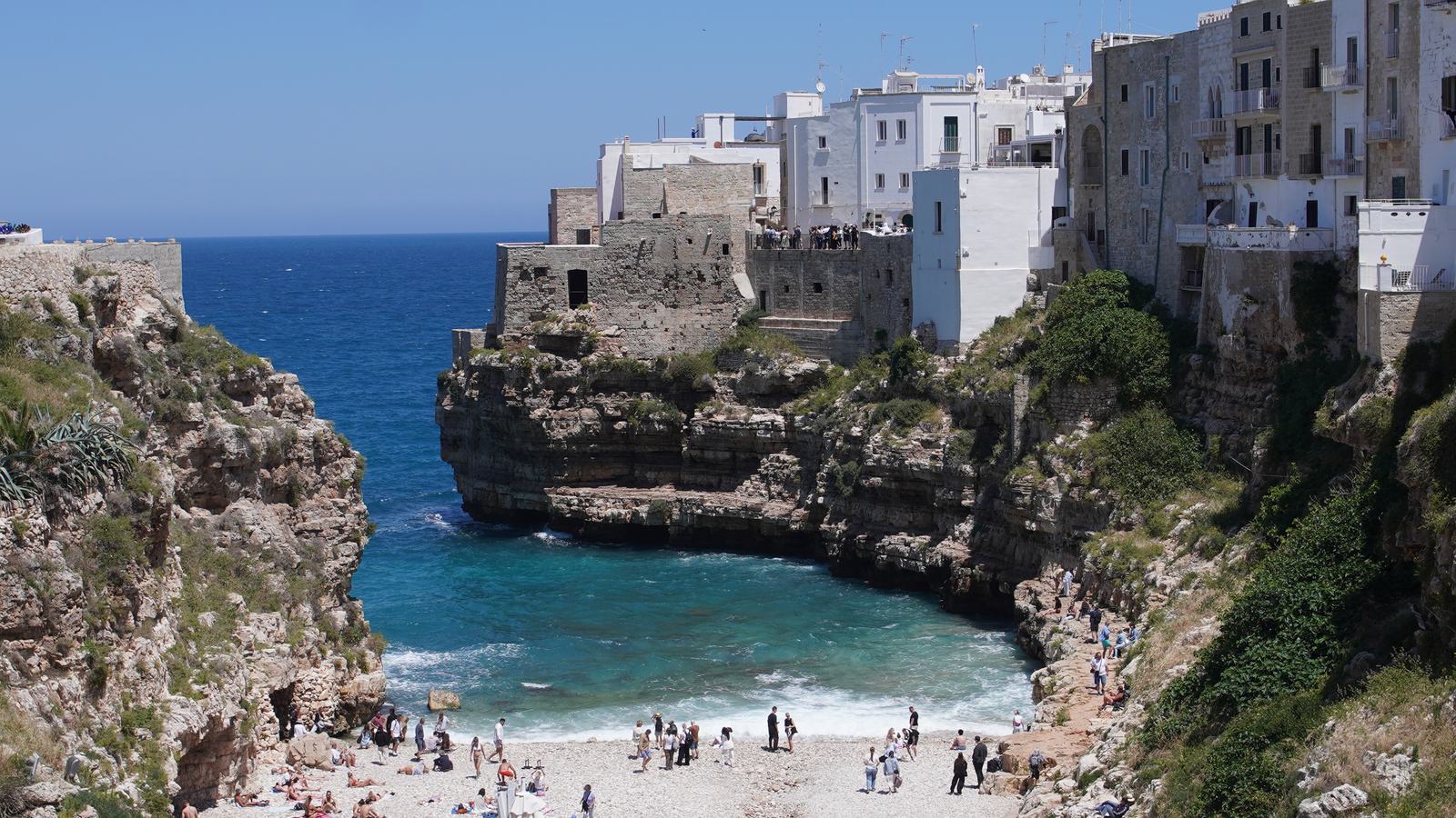 Wide view of the cove